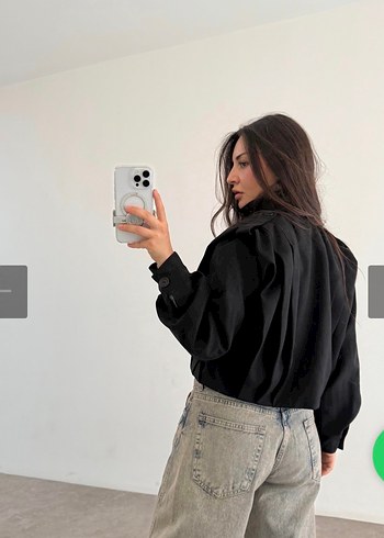 Siyah Düğmeli Kısa bomber ceket S M L bedeni vardır - Görsel 3