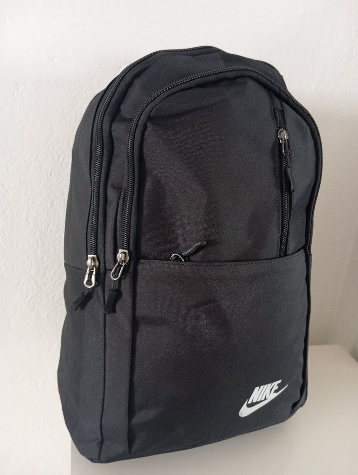 Nike Siyah Fermuarlı Erkek Sırt Çantası - Görsel 3