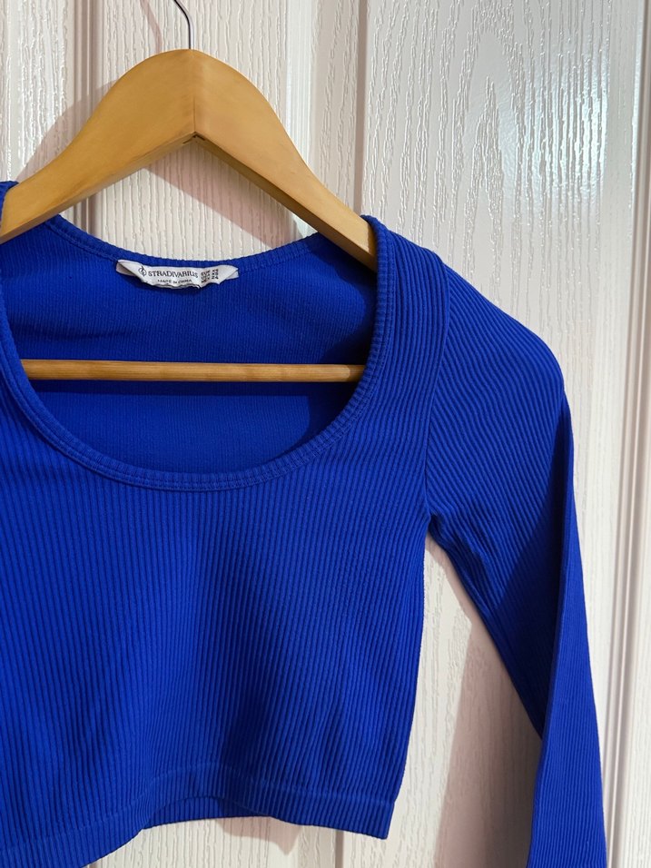 Stradivarius Uzun Kollu Mavi Crop Top - Görsel 4