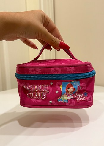 Beden Winx makyaj çantası