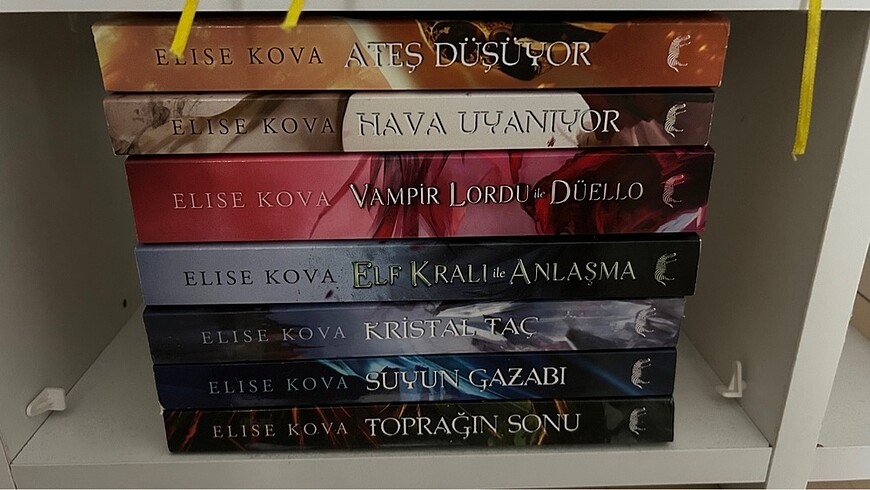 Elisa Kova kitapları