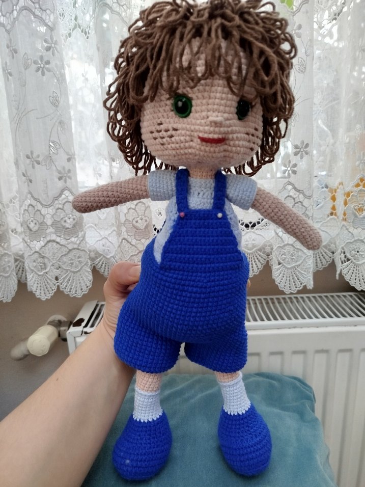 Mavi Tulumlu Örgü Bebek - Görsel 2