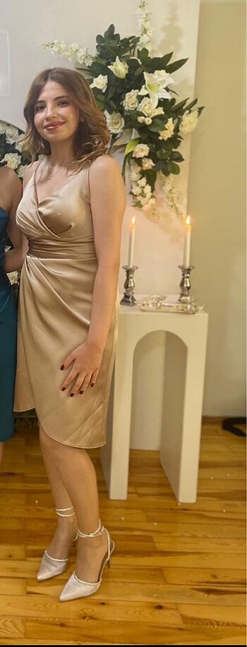 Kısa abiye elbise