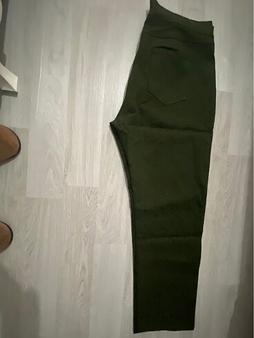 Yeni hiç giyilmemiş likralı pantolın