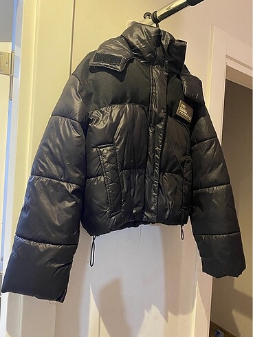 Bershka Mont