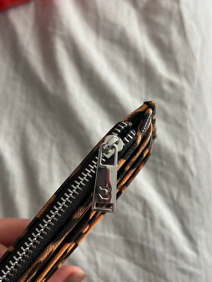 Bershka cüzdan - Görsel 3