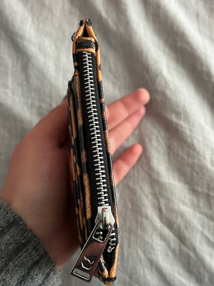 Bershka cüzdan - Görsel 4