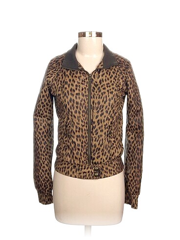 Bershka Mont %70 İndirimli.