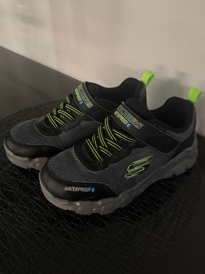 Siyah renk yeşil bağcıklı  Erkek Çocuk Spor Ayakkabı - Görsel 3