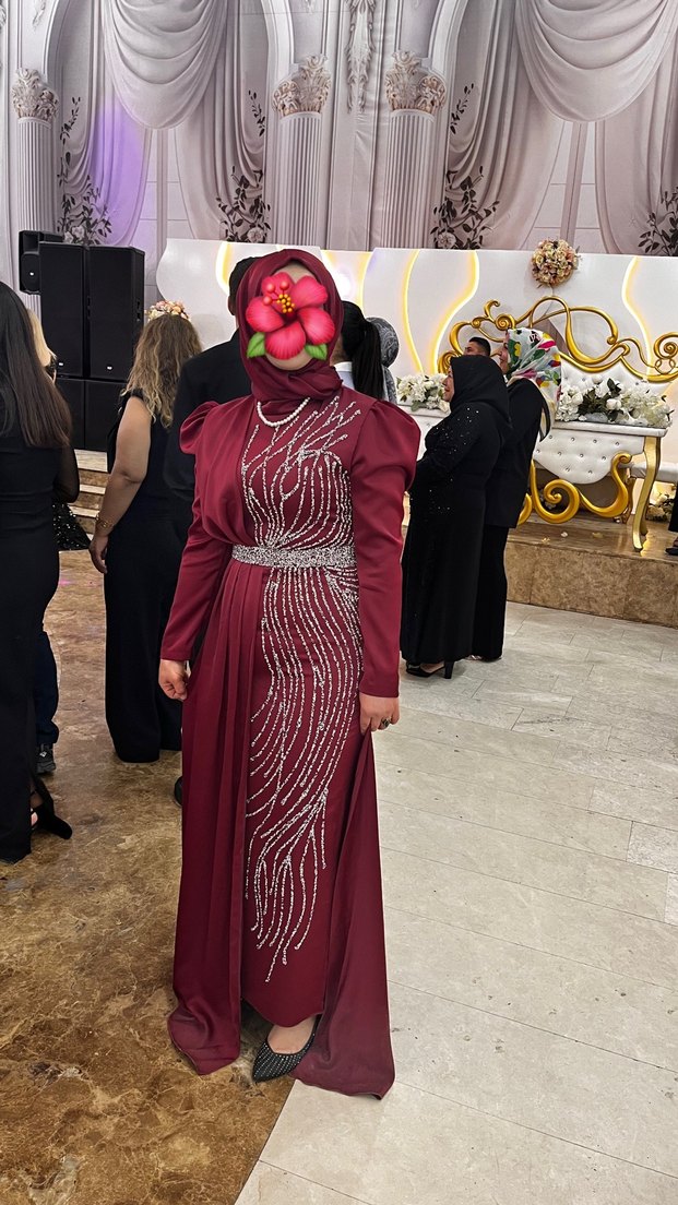 Bordo Yüksek Yakalı Drapeli Abiye Elbise - Görsel 2