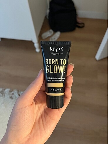 NYX Born To Glow Fondoten
