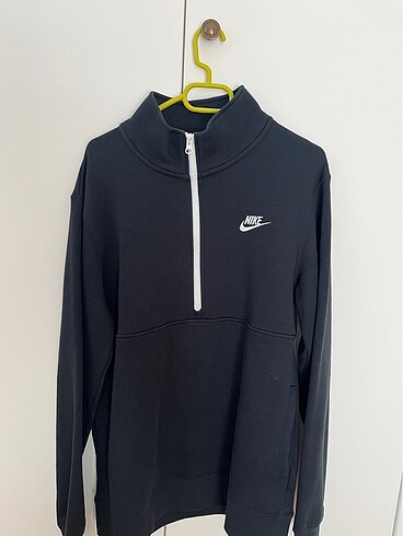 Nike sweatshirt