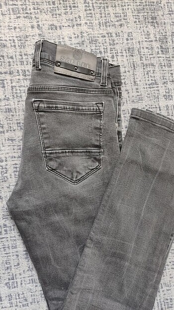31 Beden gri Renk Gri jeans