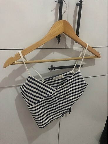 Bershka crop