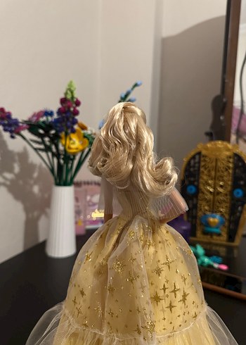 Beden Renk Barbie Holiday 2023 Mutlu Yıllar bebeği