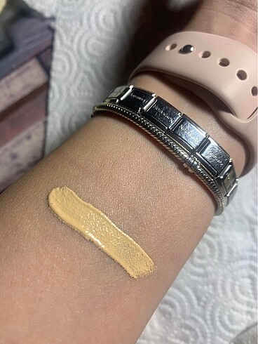 Kiko Kiko full coverage dark circles concealar