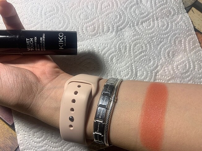 Kiko Kiko velvet touch 06 krem allık
