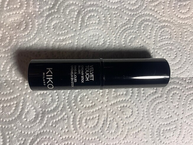  Beden Kiko velvet touch 06 krem allık