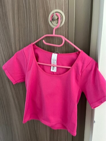 l Beden pembe crop