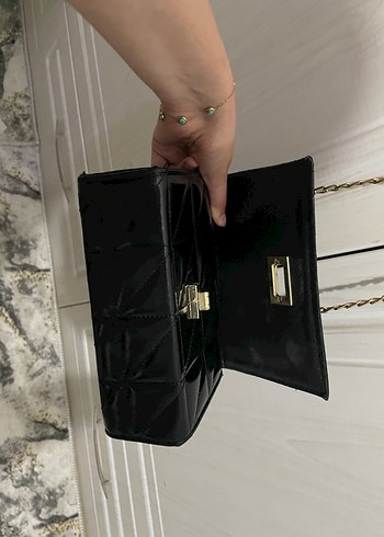 Zincir Detaylı Siyah Deri Kadın Çanta - Görsel 4