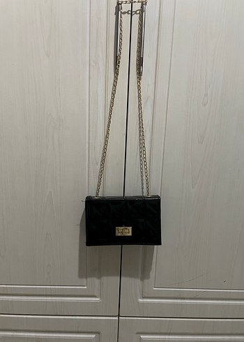 Zincir Detaylı Siyah Deri Kadın Çanta - Görsel 3