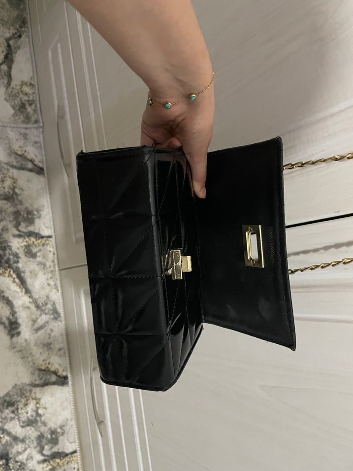 Zincir Detaylı Siyah Deri Kadın Çanta - Görsel 4