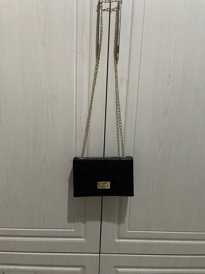 Zincir Detaylı Siyah Deri Kadın Çanta - Görsel 3