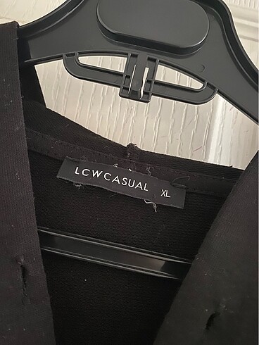 xl Beden lcw siyah hırka