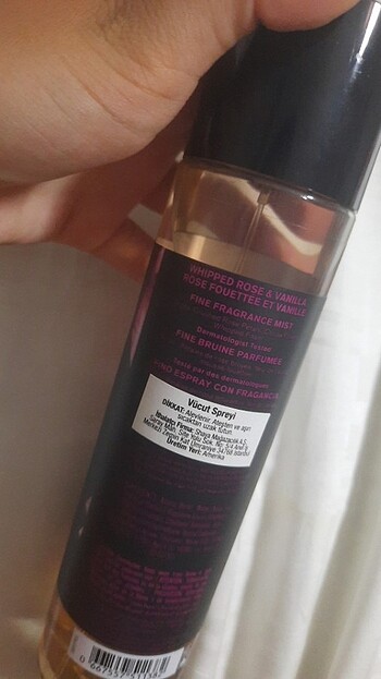 Beden Bath and body works Whipped rose&vanilla