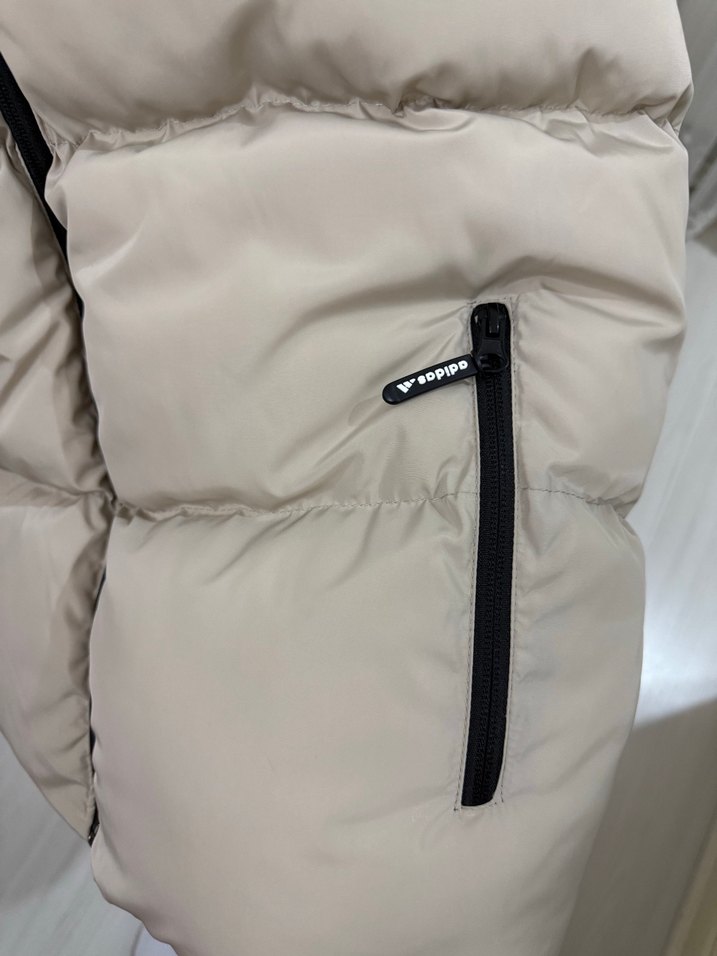 Adidas Bej Kapüşonlu Şişme Mont — görsel 3/5