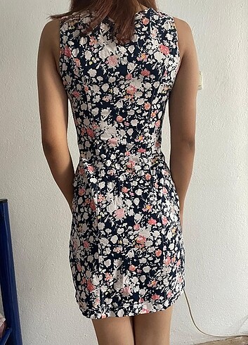 Çiçekli mini elbise 