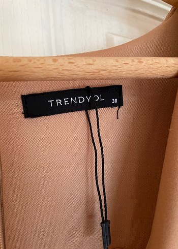 V Yaka Balon Kol Elbise - Görsel 4