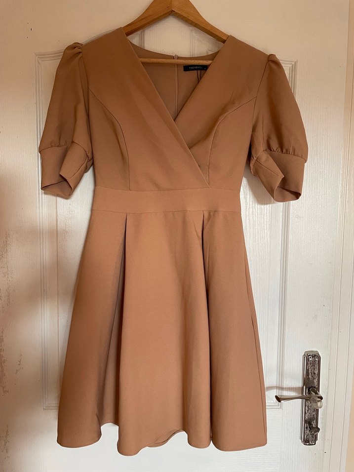 V Yaka Balon Kol Elbise - Görsel 2