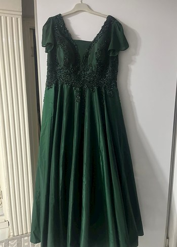 Yeşil İşlemeli Uzun Abiye Elbise - Görsel 2