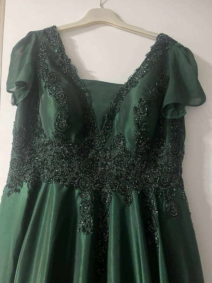 Yeşil İşlemeli Uzun Abiye Elbise - Görsel 4