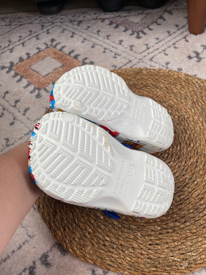 LC WAİKİKİ Renkli örümcek adam karakterli Desenli Erkek Terlik - Görsel 4