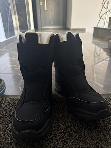 37 Beden Quechua şu geçirmez kadın botu