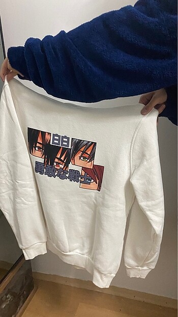 Sweatshirt