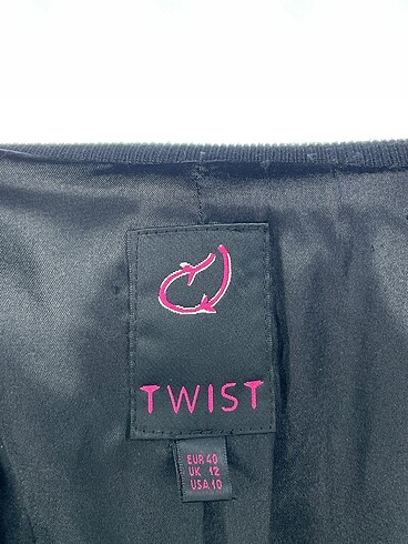 40 Beden siyah Renk Twist Ceket %70 İndirimli.