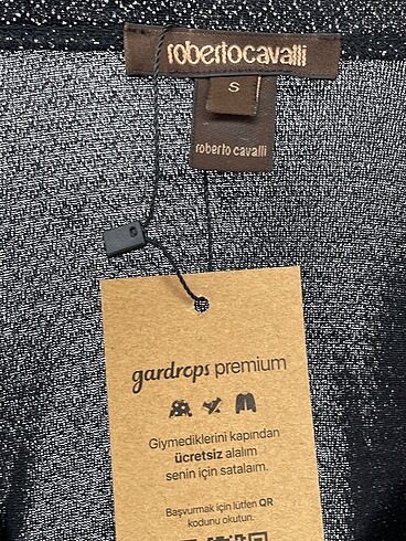 s Beden çeşitli Renk Roberto Cavalli Bluz %70 İndirimli.