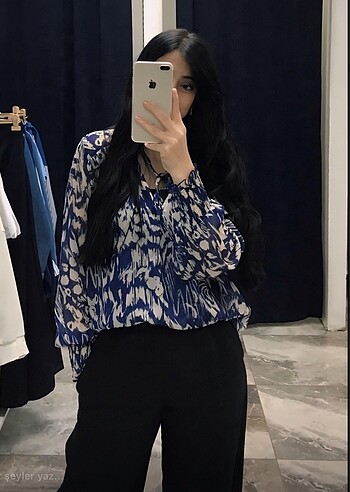 m Beden Zara volanlı bluz????