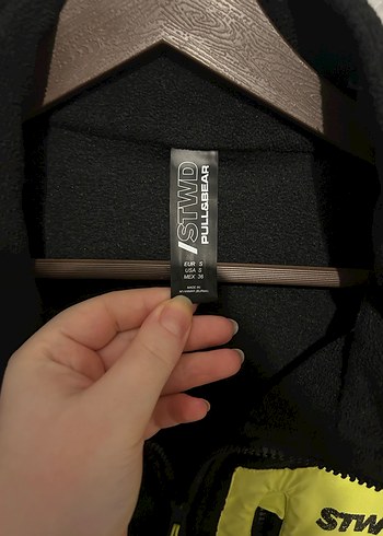Pull and Bear Sarı Cepli Siyah Fermuarlı Erkek Sweatshirt