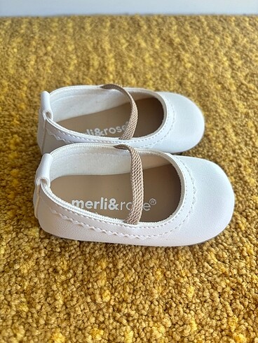 Zara Merli & Rose Deri Babet