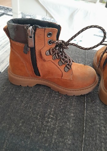 26 Beden Kahverengi Süet Erkek Çocuk Botu