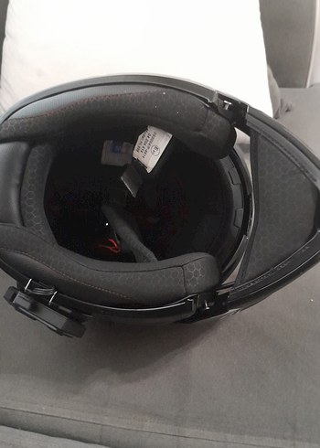 Parlak Siyah Baskılı Motosiklet Kaskı - Görsel 2