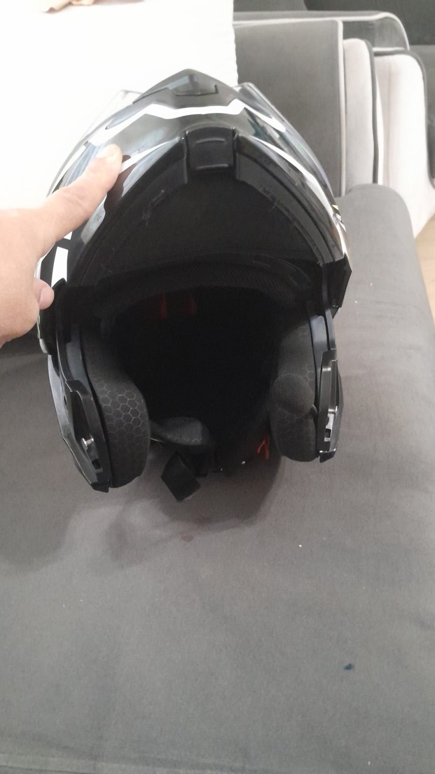 Parlak Siyah Baskılı Motosiklet Kaskı - Görsel 3