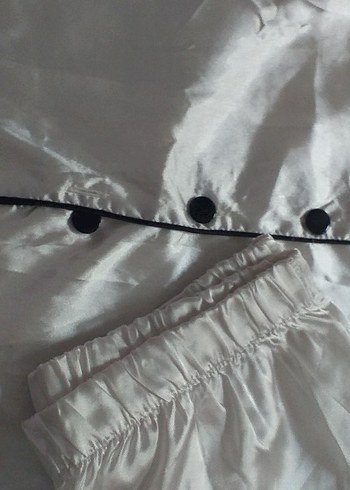 Kadın Parlak Beyaz Saten Pijama Takımı - Görsel 4