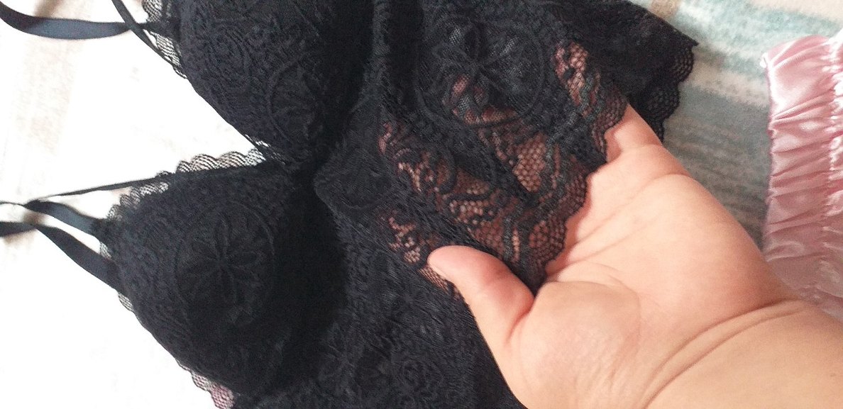 Pembe Saten Mini Şort ve Siyah Dantel Üst - Görsel 2