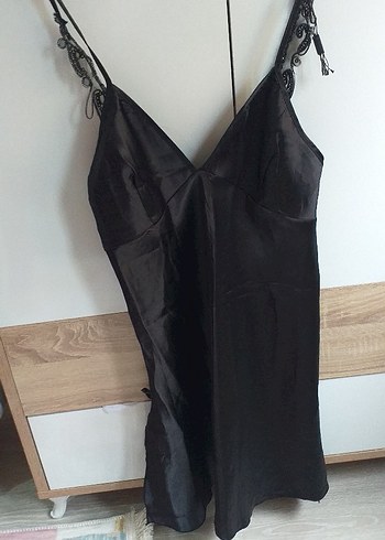 Nakışlı Siyah Gotik Askılı Gecelik - Görsel 2