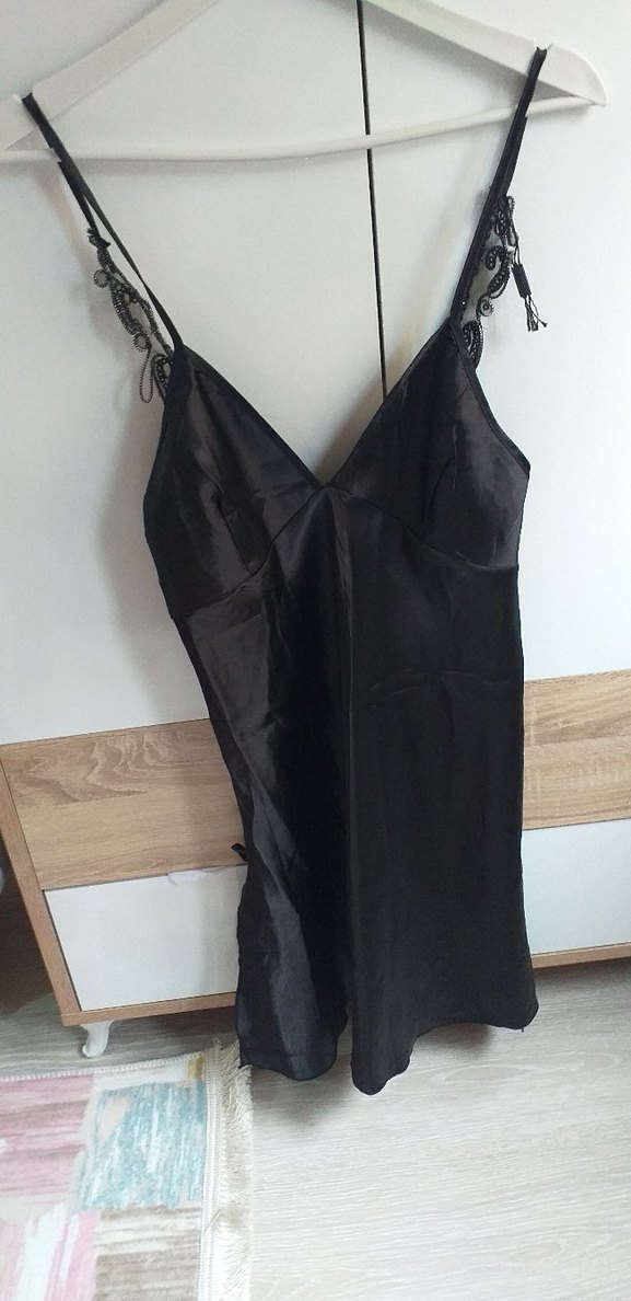 Nakışlı Siyah Gotik Askılı Gecelik - Görsel 2